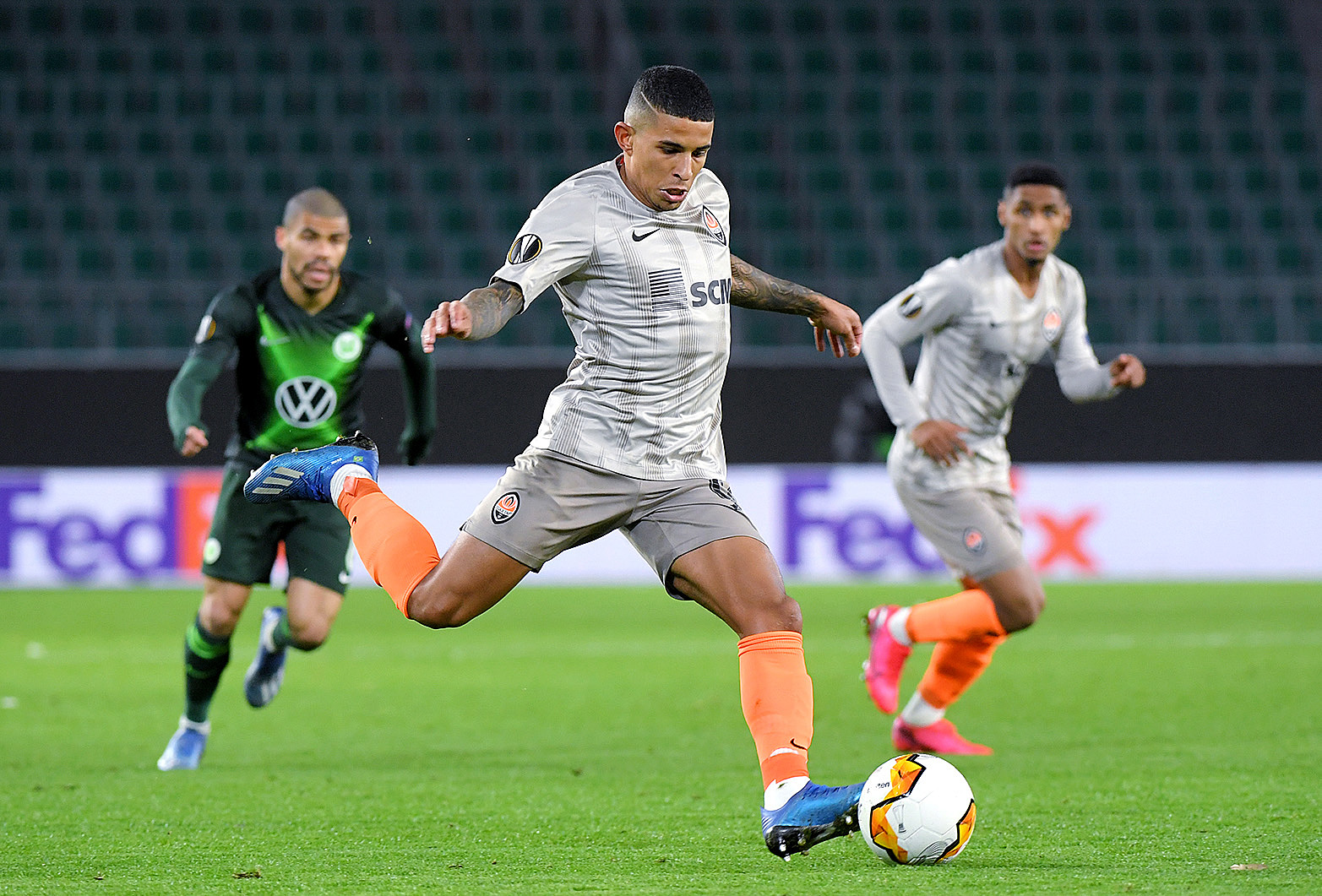 WOLFSBURG, GERMANY - MARCH 12: (FREE FOR EDITORIAL USE) In this handout image provided by VfL Wolfsburg, Dodo of Shakhtar Donetsk runs with the ball during the UEFA Europa League round of 16 first leg match between VfL Wolfsburg and Shakhtar Donetsk at Volkswagen Arena on March 12, 2020 in Wolfsburg, Germany. The match was played behind closed doors as a precaution against the spread of COVID-19 (Coronavirus). (Photo by Handout/VfL Wolfsburg via Getty Images)