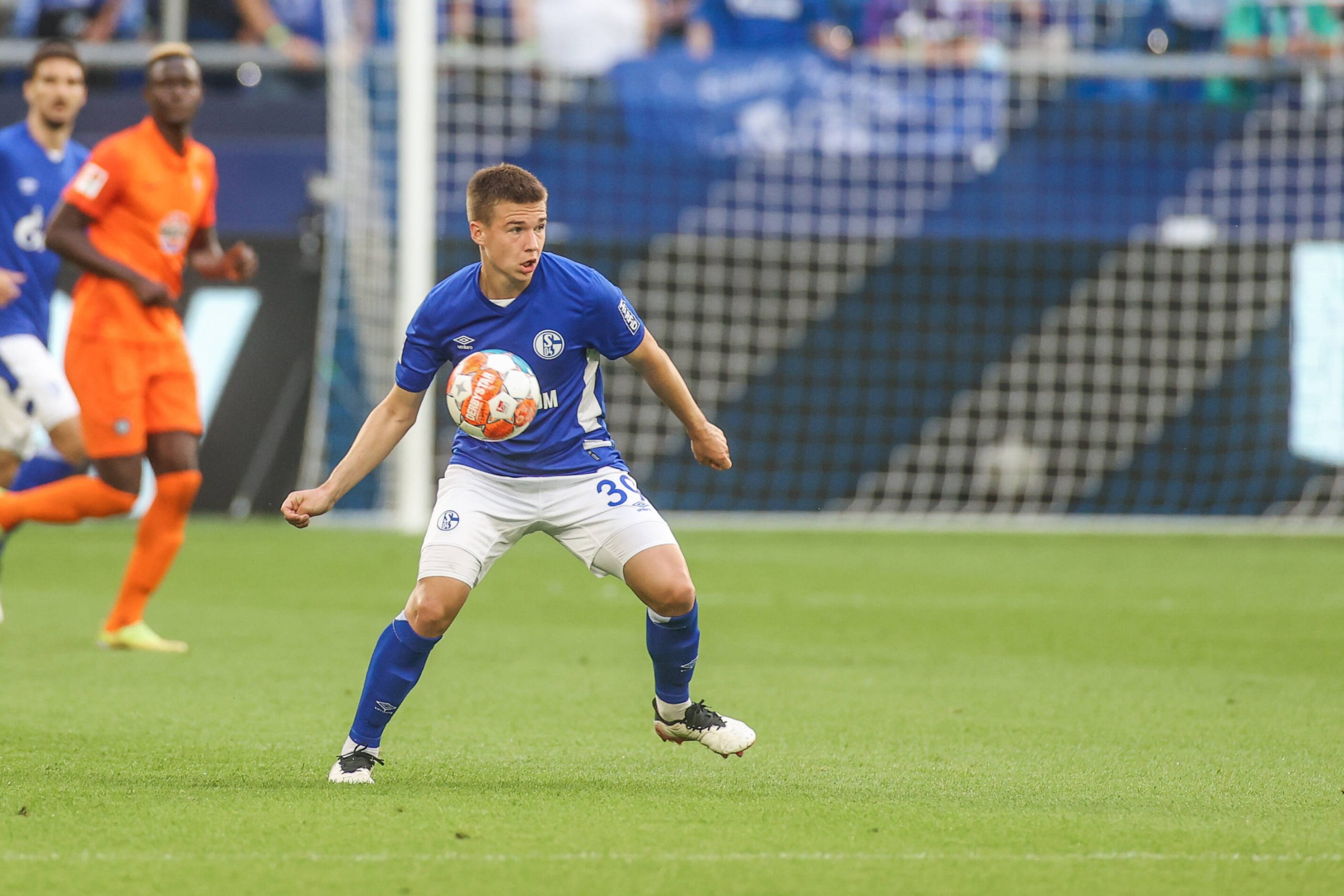 Yaroslav Mikhailov: Zenit loanee with instant impact for Schalke