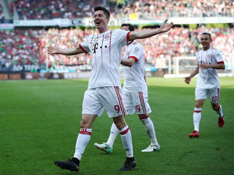 Bayern continue their winning ways with an easy victory over Hannover